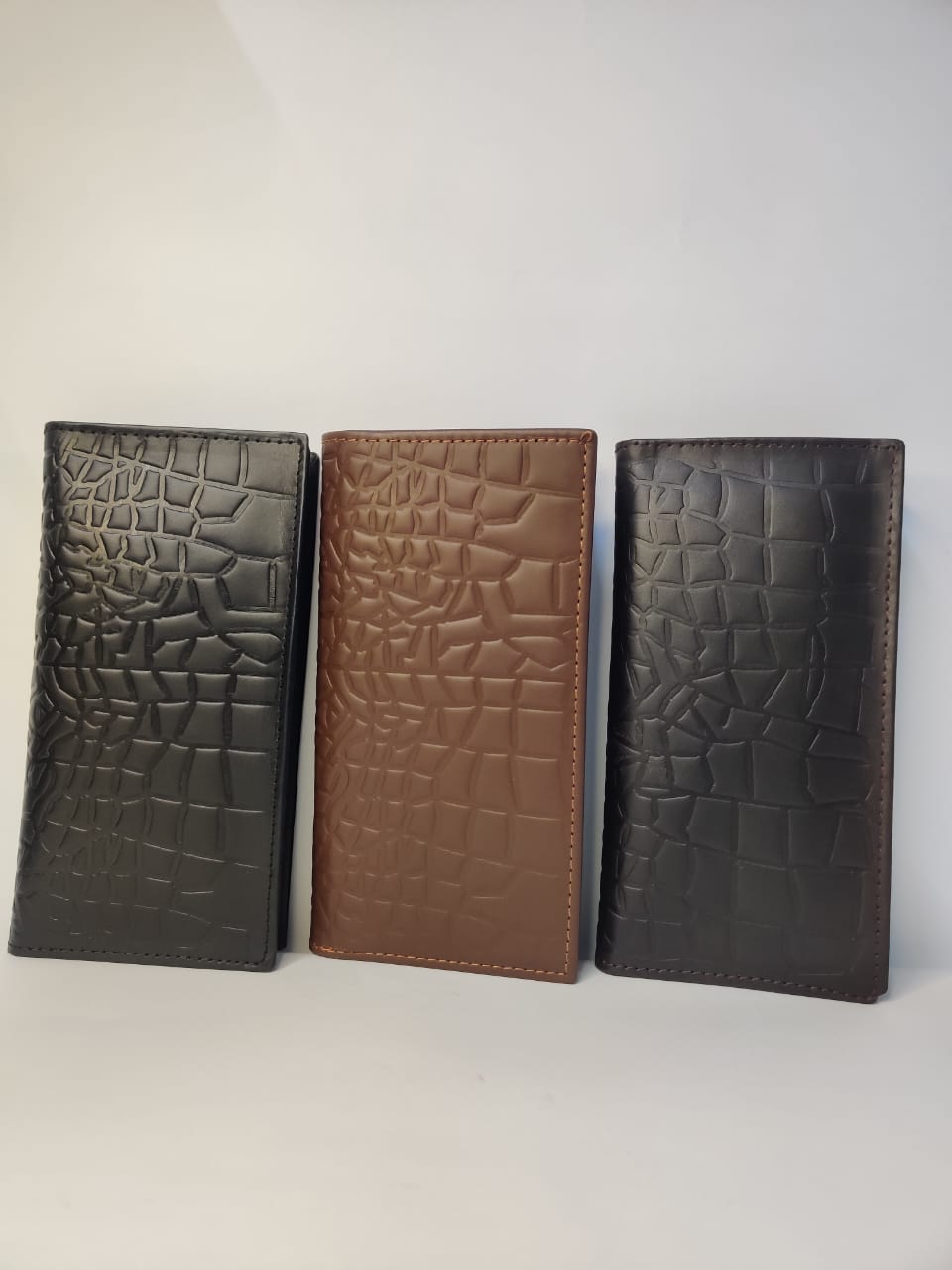Men’s Long Cow Leather Wallet – Crocodile Texture, Mobile Compatible - Image 2