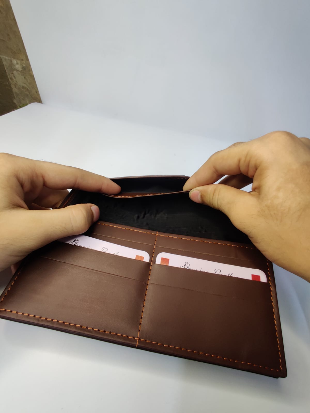 Men’s Long Cow Leather Wallet – Crocodile Texture, Mobile Compatible - Image 7