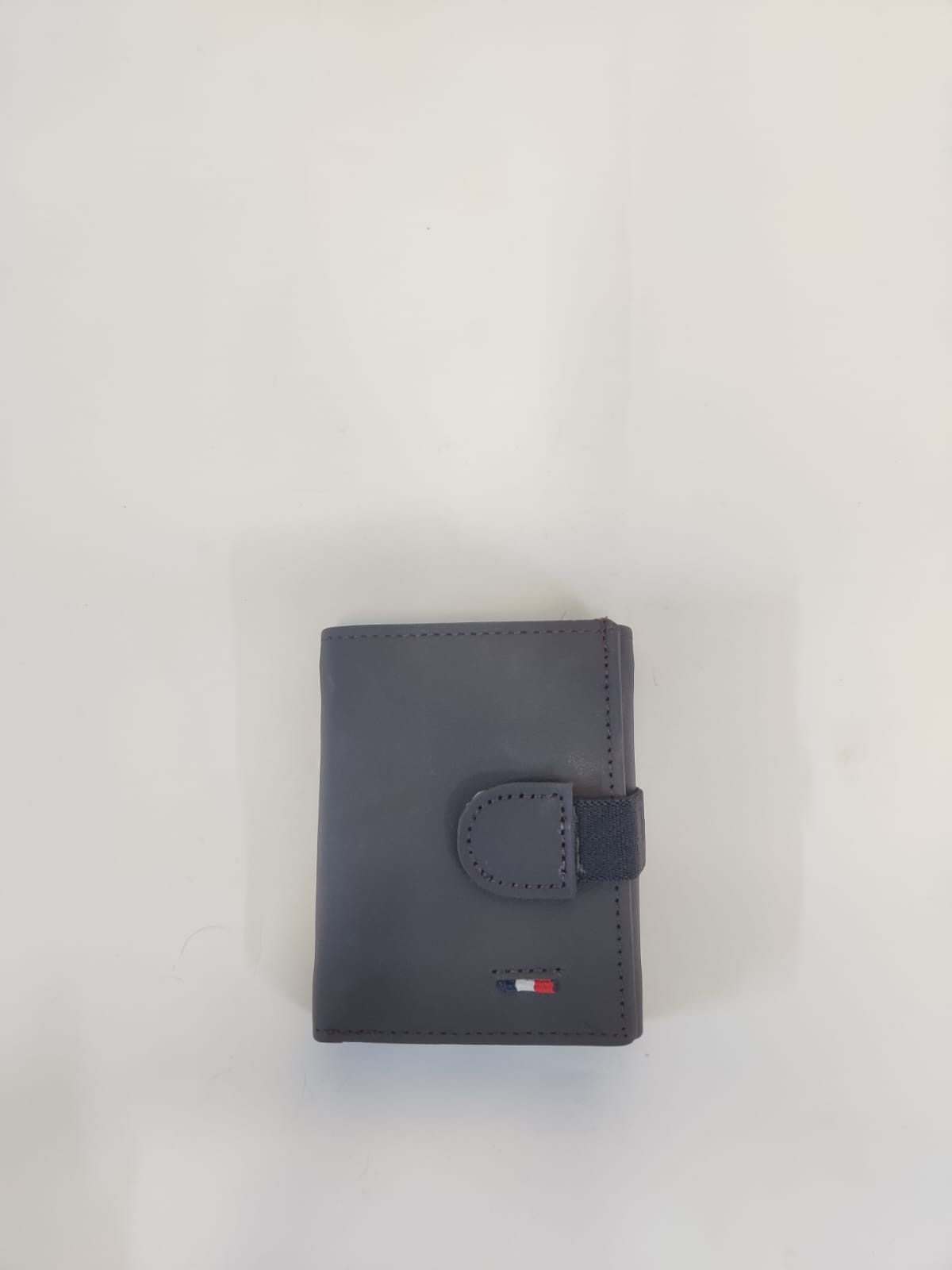 Men’s Compact 3-Fold Cow Leather Wallet – Stylish Design - Image 8