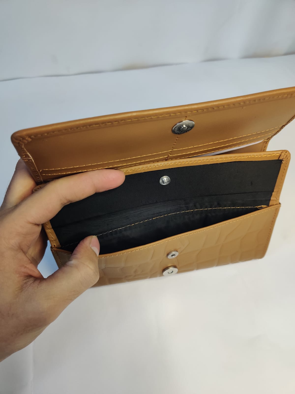 Ladies Crocodile Texture Cow Leather Clutch – Premium Finish - Image 3