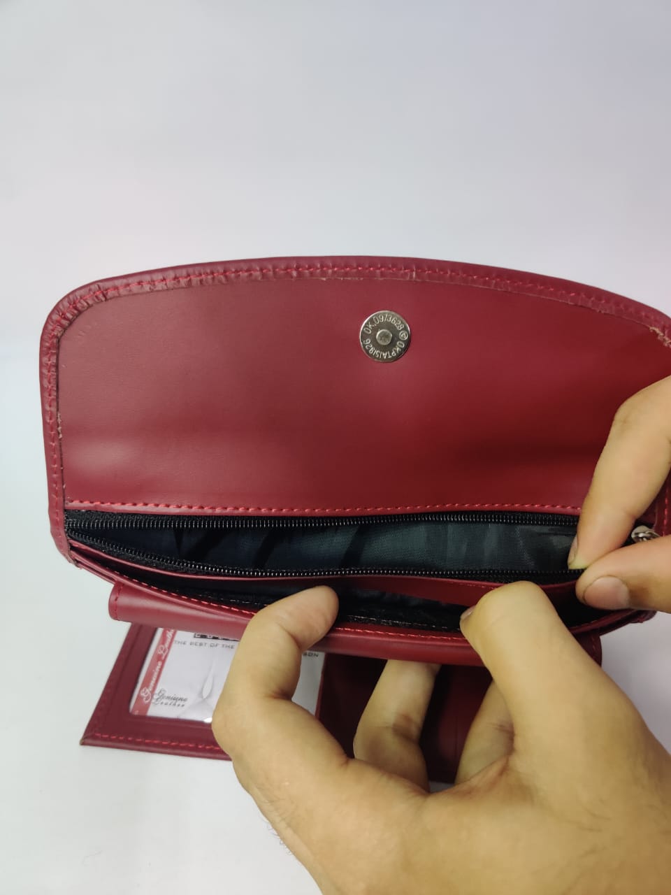 Ladies 3-Fold Cow Leather Wallet – Elegant Clutch, Premium Finish - Image 4