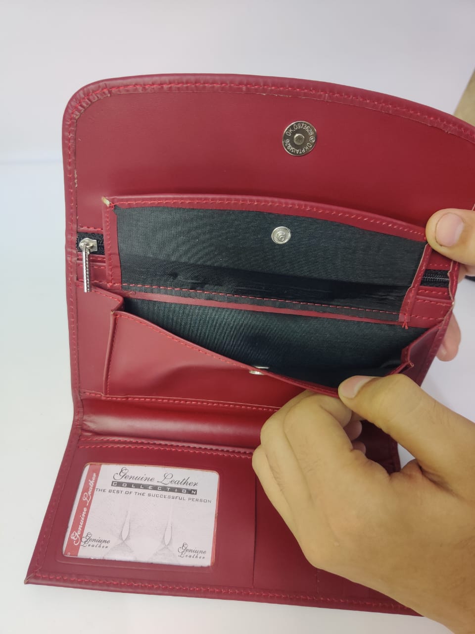 Ladies 3-Fold Cow Leather Wallet – Elegant Clutch, Premium Finish - Image 3