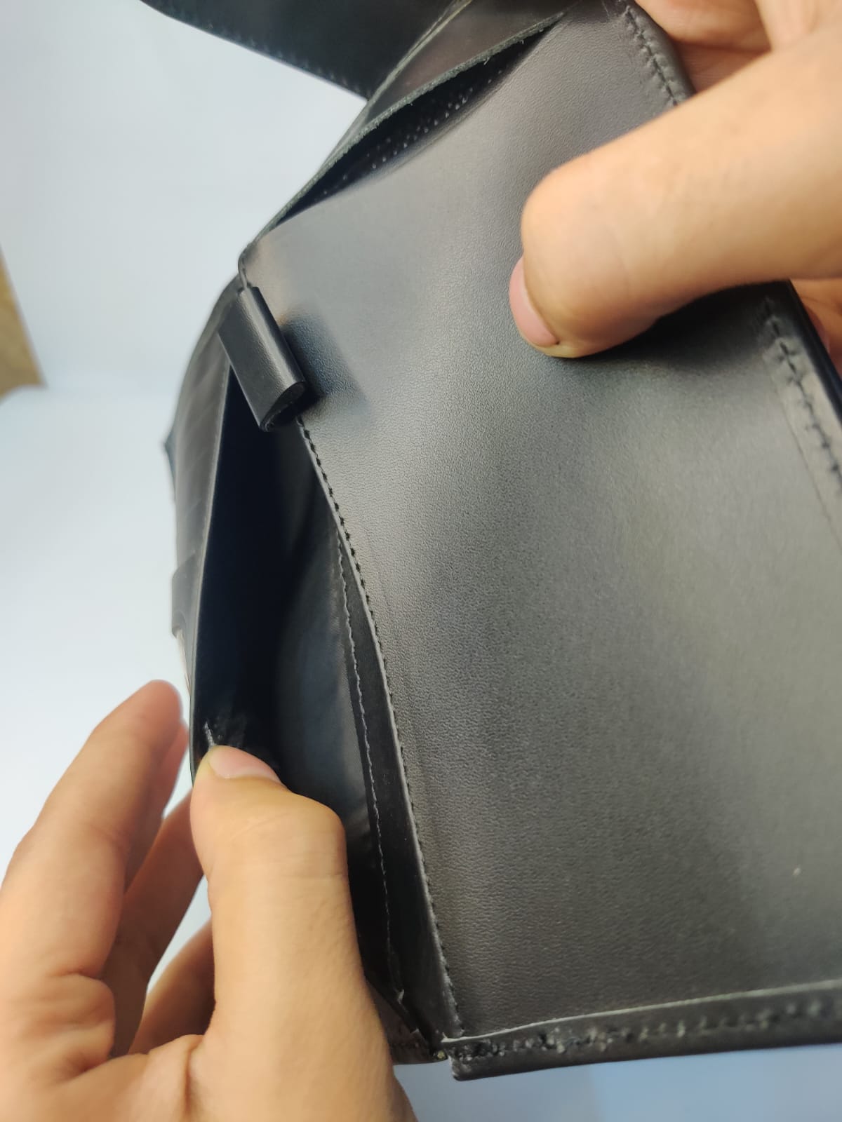 Multi-Functional Long Mobile Wallet with Pen & Pad Holder - Image 5