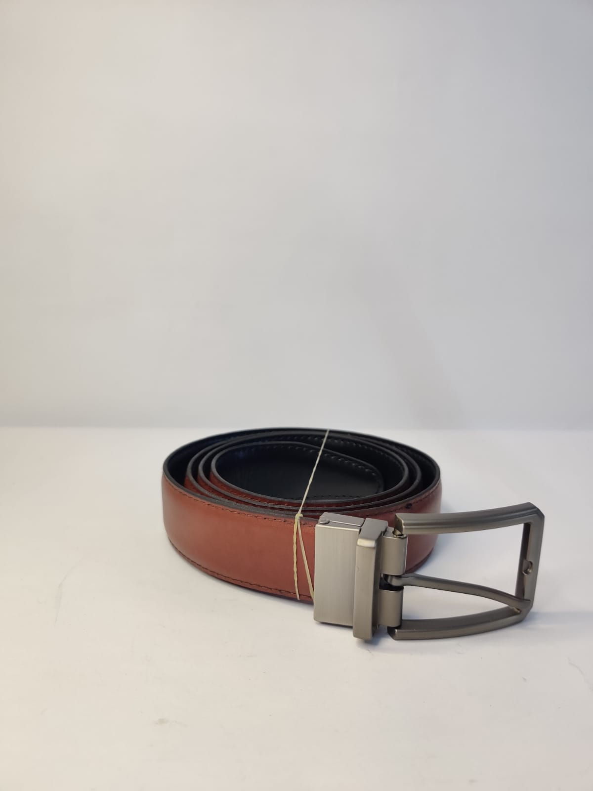 Reversible Leather Belt | Double-Sided | Perfect for Every Occasion - Image 4